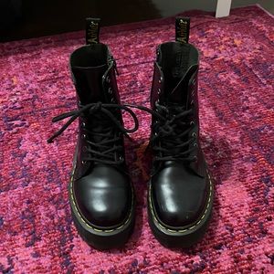 Platform doc martens